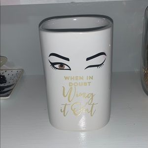 Makeup brush holder 💜4/20$💜